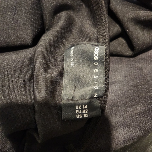 Brand New Elegant Black Off-Shoulder Dress - Picture 7 of 7